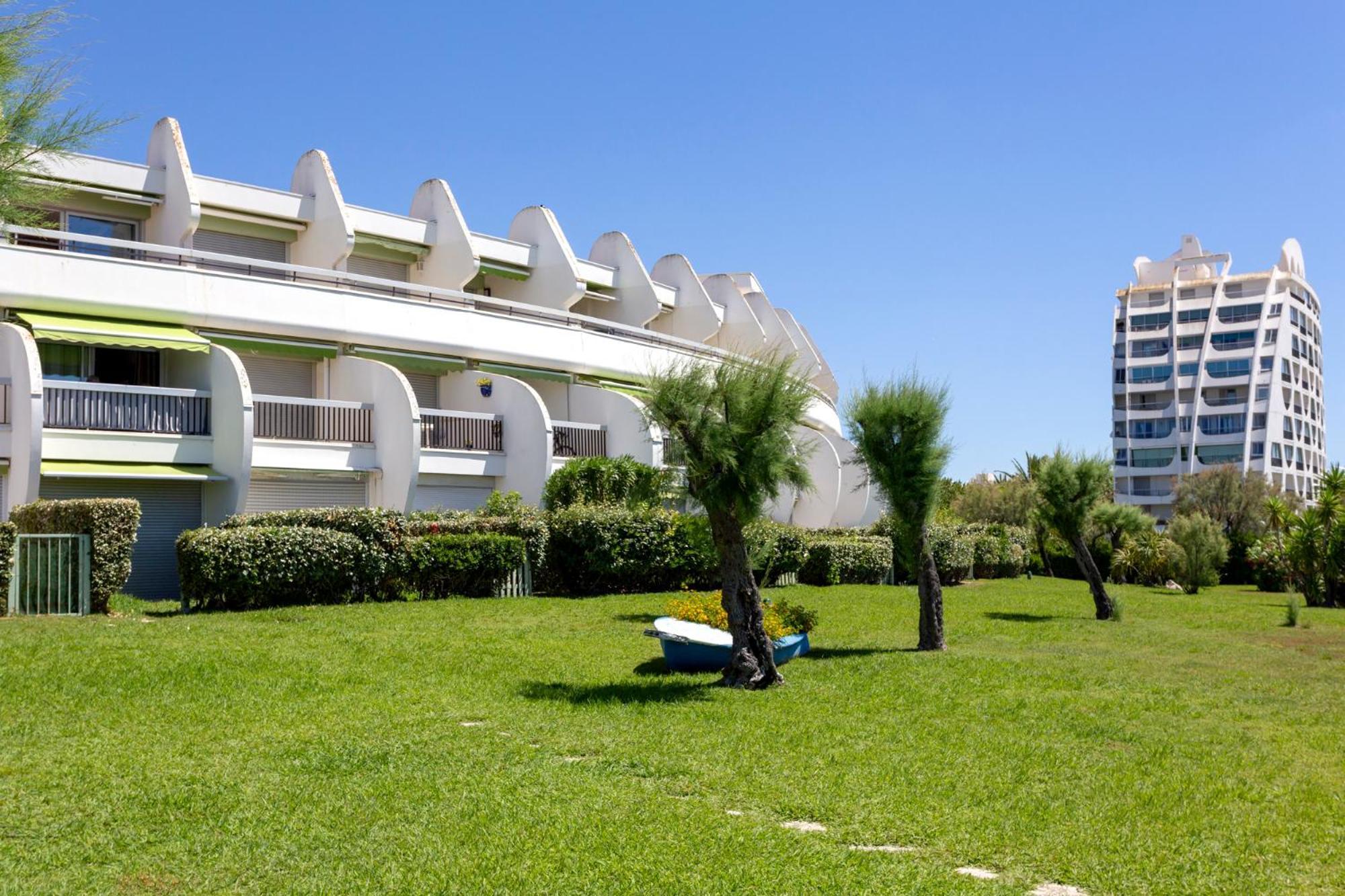 Chez Fabienne - Superbe Appartement Avec Vue Sur La Mer Et Parking La Grande-Motte Exterior foto